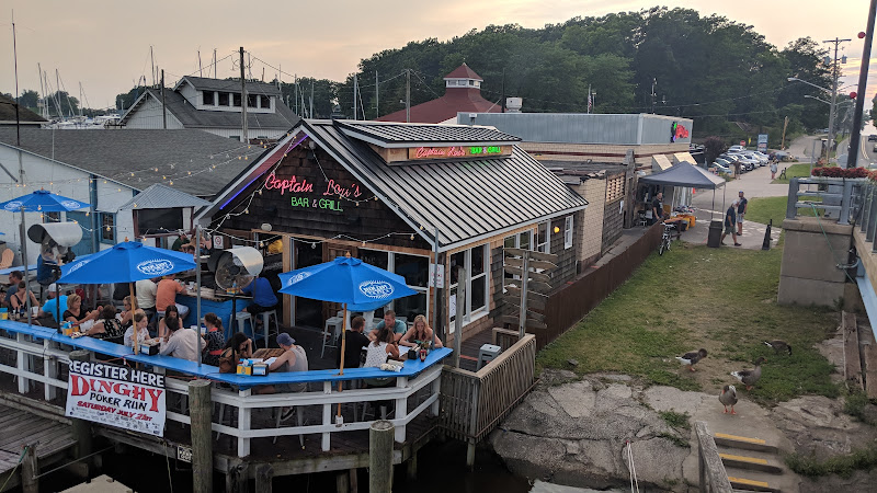 Captain Lou's - Seafood restaurant in South Haven