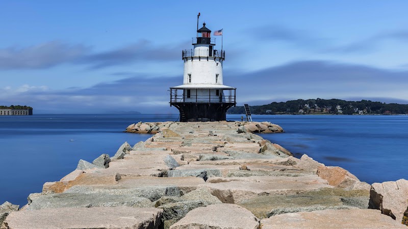 Spring Point Ledge Lighthouse - Tourist attraction in South Portland