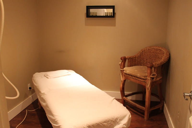 Riviera Spa - Uptown Knox Travis Walk