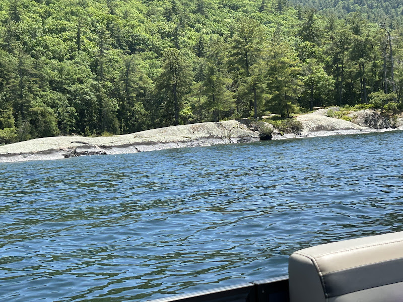 Waterfront Boat Rentals - Boat rental service in Lake George