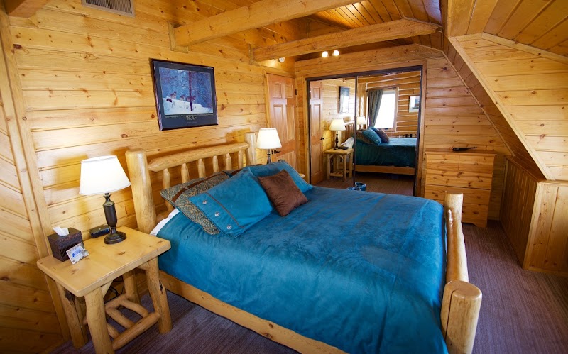 Howlers Inn B&B and Wolf Sanctuary, Bozeman MT Bed and Breakfast Lodging photo