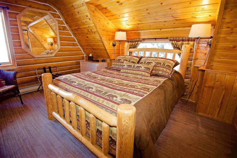 Howlers Inn B&B and Wolf Sanctuary, Bozeman MT Bed and Breakfast Lodging photo