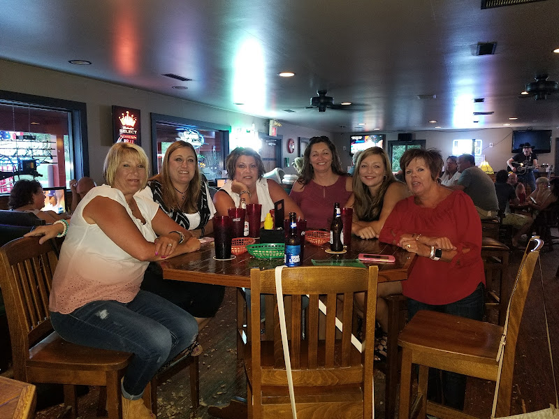 Tirebiters Peanut Pub - Restaurant in Osage Beach