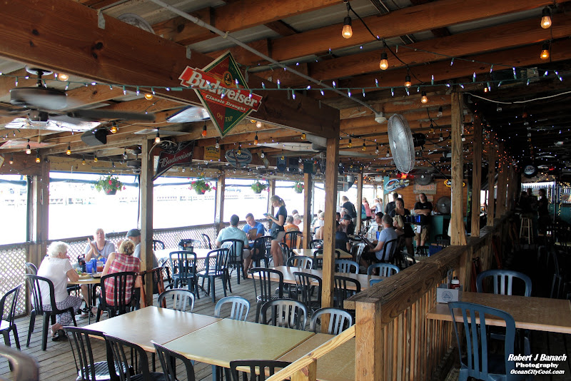 Harborside Bar & Grill