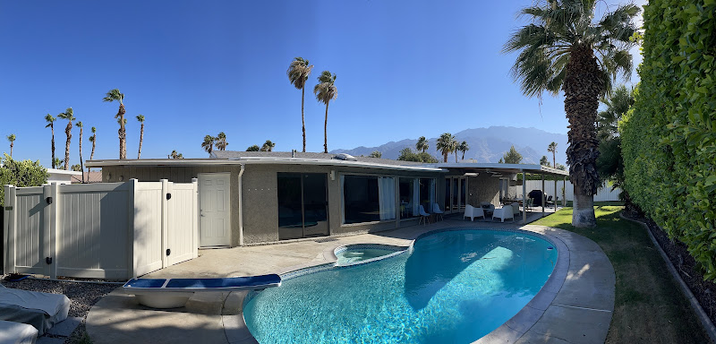 Poppy - Vacation home rental agency in Palm Springs