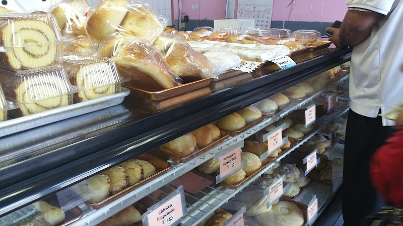 Nanding's Bakery - Bakery in Honolulu