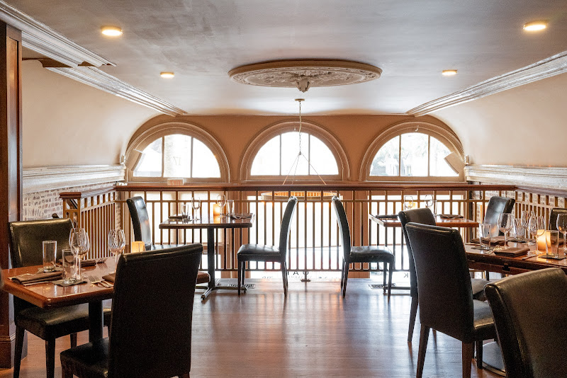 Oak Steakhouse - Steak house in Charleston