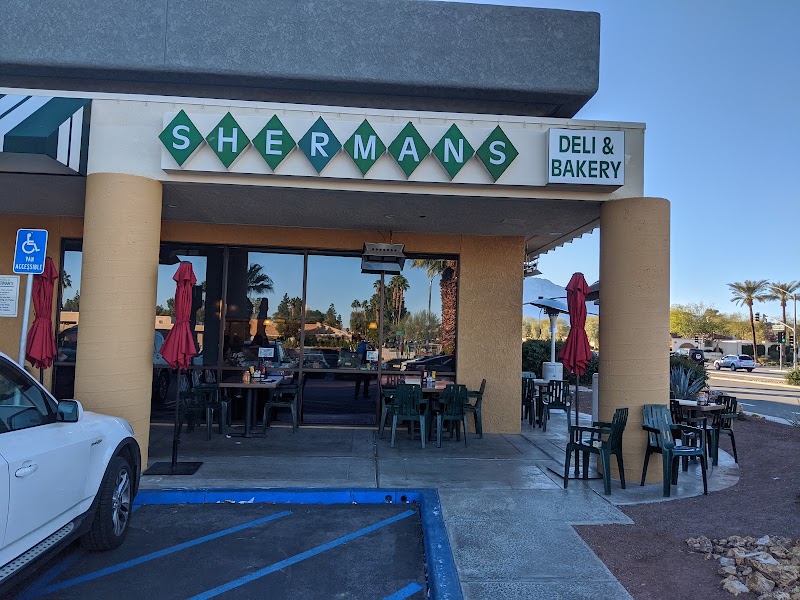 Plaza de Monterey - Shopping mall in Palm Desert