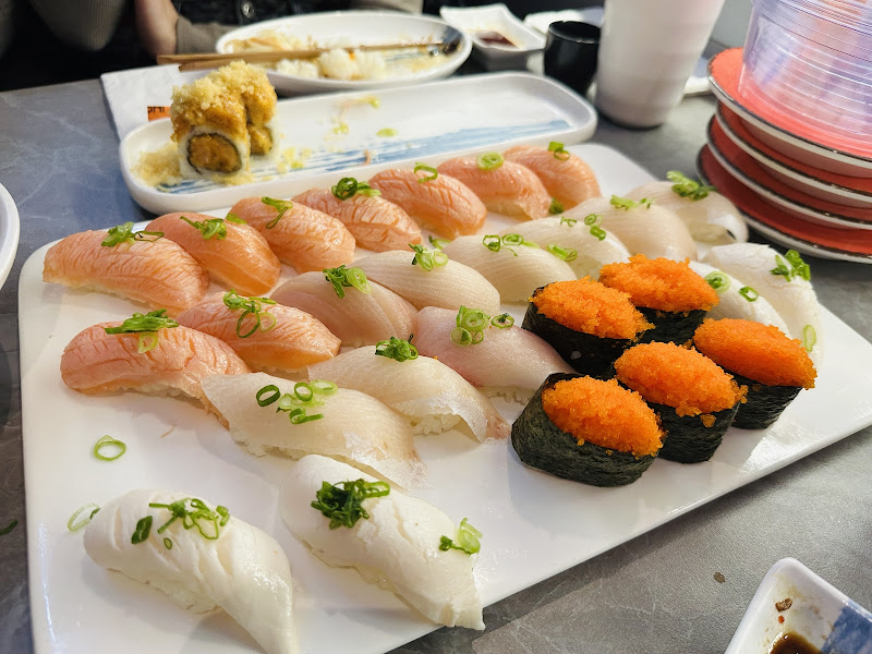 Sushi Taku Rotary STR - Conveyor belt sushi restaurant in Chicago