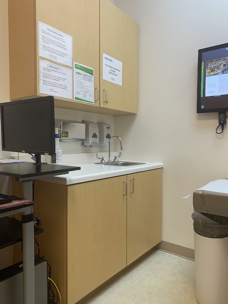 HealthCareClinics Urgent Care