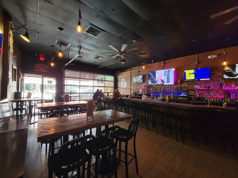 Brewster’s - Bar & grill in Sarasota