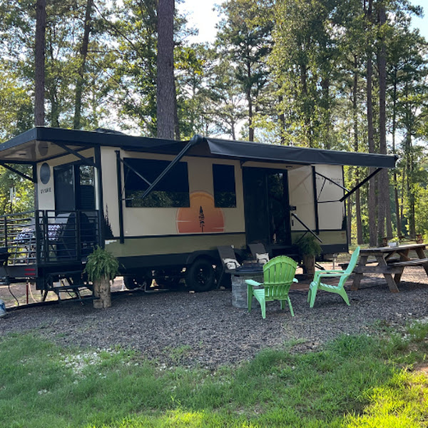 Bigfoot Adventure Luxury RV Resort - RV park in Broken Bow