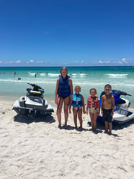 Panhandle Watersports at Splash Beach Resort - Boat rental service in 17739 Front Beach Rd