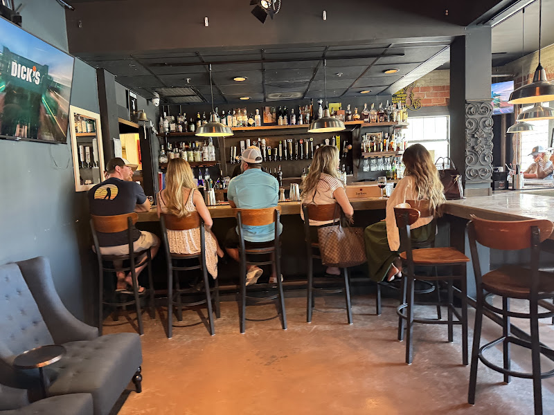 Tavern on Castell - Bar & grill in New Braunfels