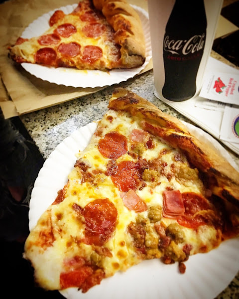 Slice of Waikiki - Pizza restaurant in Honolulu