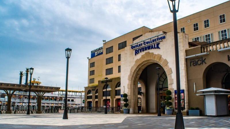 Riverwalk Outlets photo