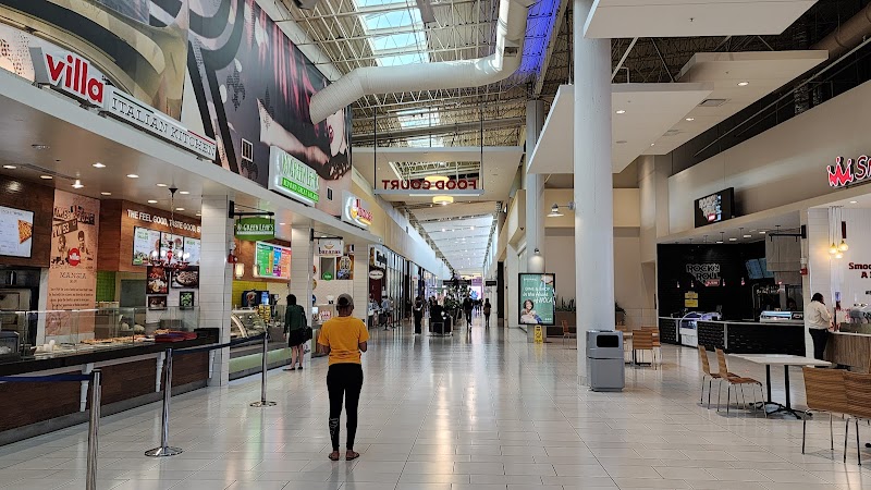 Riverwalk Outlets photo