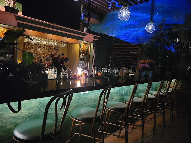 House of Bogini - Restaurant in Lake Geneva