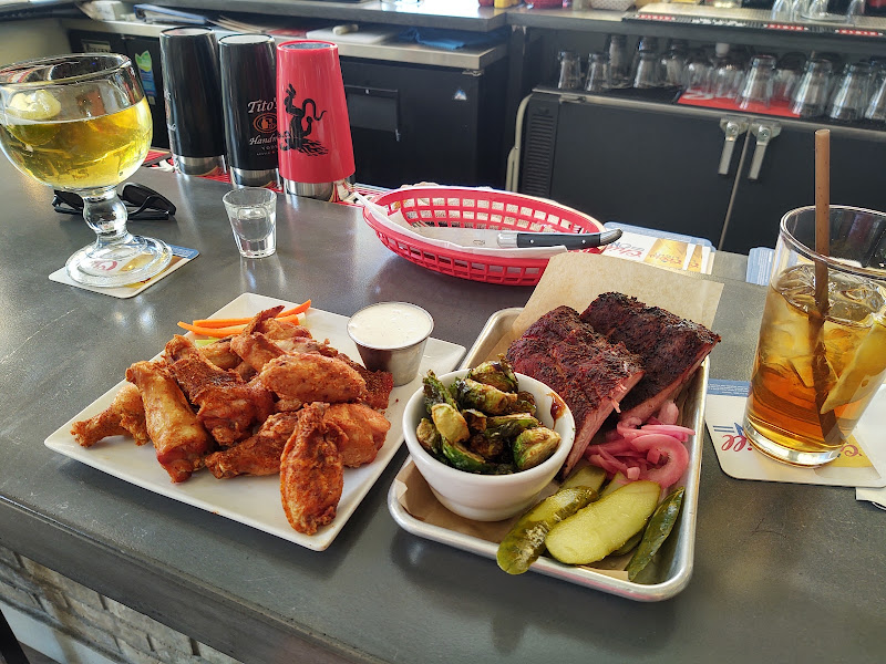 Yampa River Icehouse - Barbecue restaurant in Steamboat Springs