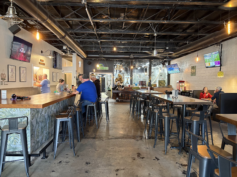 Naked Iguana Brewery - Brewery in Galveston