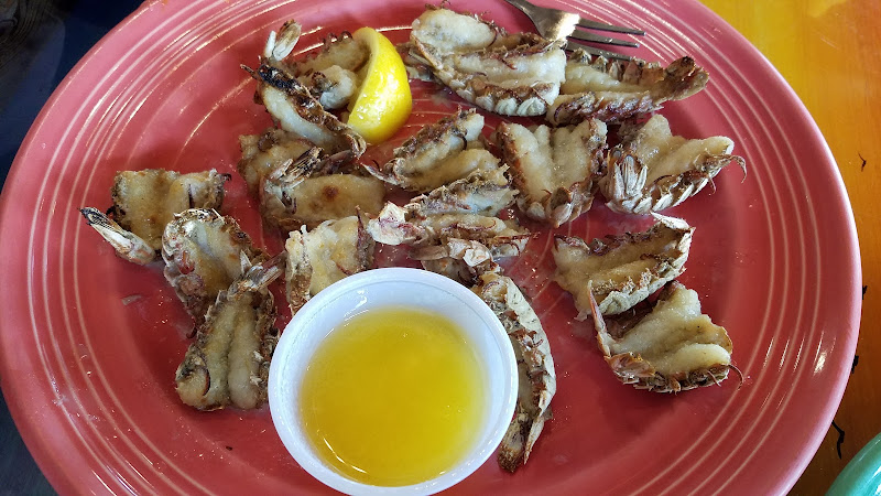 Grills Lakeside Seafood Deck & Tiki Bar