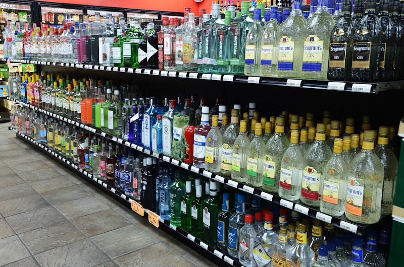 Shores Liquor at McDuff Ave S