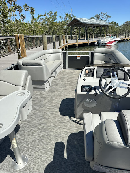 Sarasota Pontoon Boat Rental - Boat rental service in Sarasota