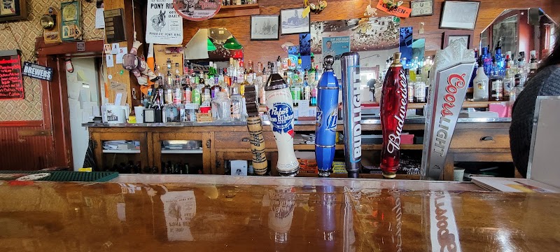 Institute Saloon - Bar in Sturgeon Bay