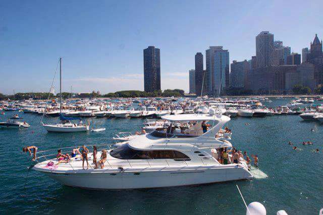 Chicago Party Yacht - Boat rental service in Belmont Harbor