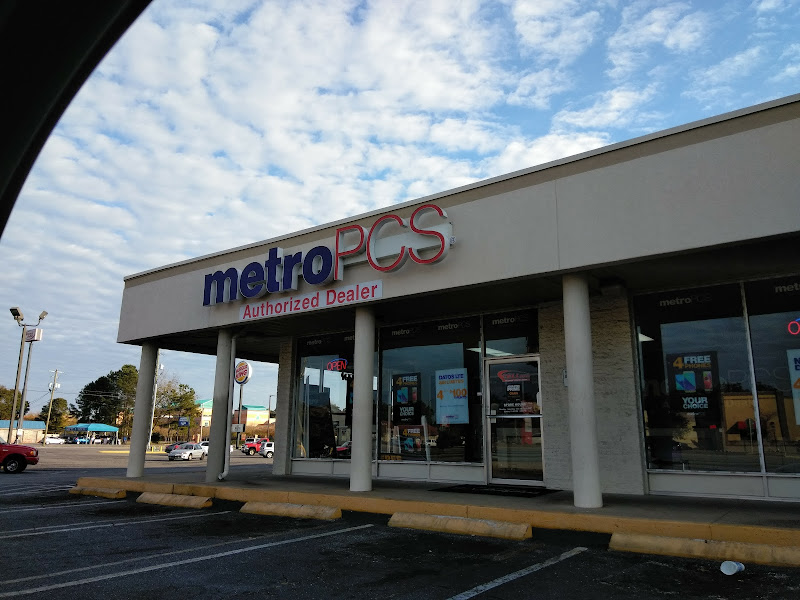 Brentwood Shopping Center