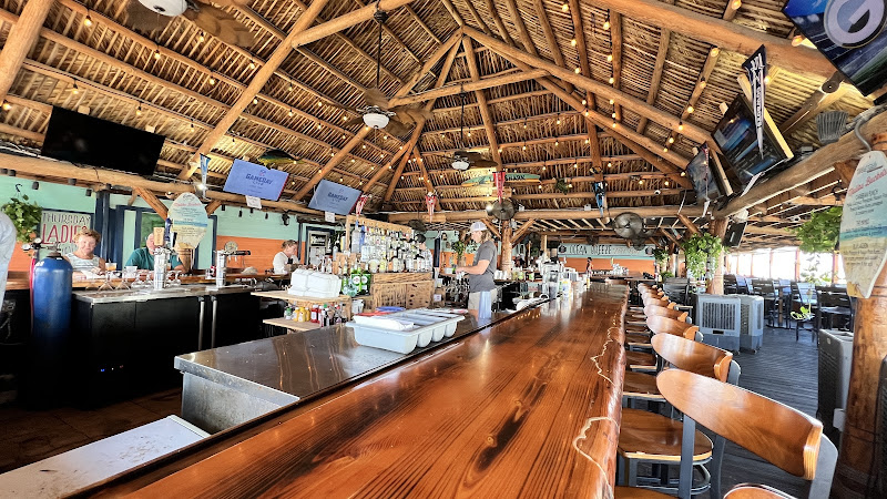 Ocean Breeze Tiki Bar and Grill - Restaurant in New Smyrna Beach