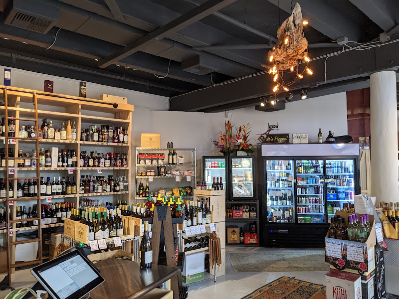 Bottleheads - Wine store in Kailua