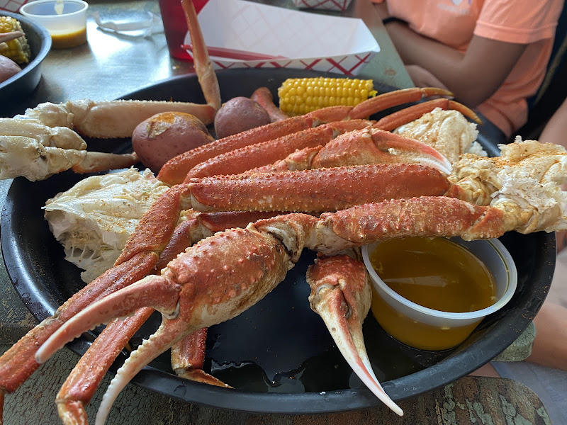 Salty Pearl Raw Bar and Steamer - Seafood restaurant in Pensacola