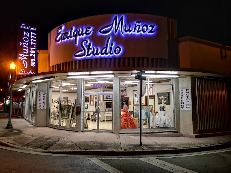Enrique Munoz Studio photo