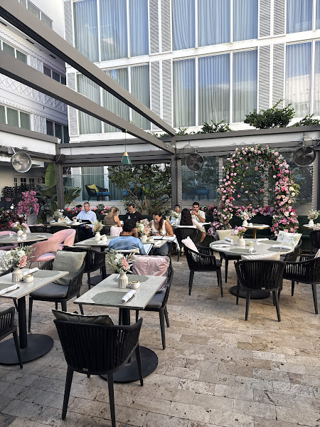 La Vie Belle Miami Beach