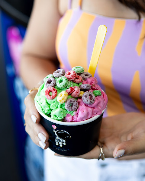 Space Ice Cream - Ice cream shop in Ave Manolo t. Justo #5