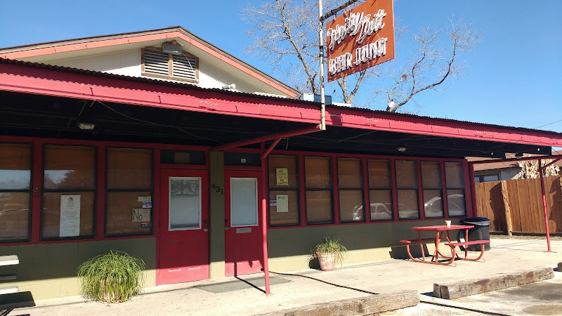 The Hoity Toit Beer Joint - Bar in New Braunfels