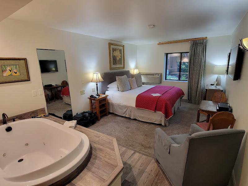 Inn On the Creek - Bed & breakfast in Jackson