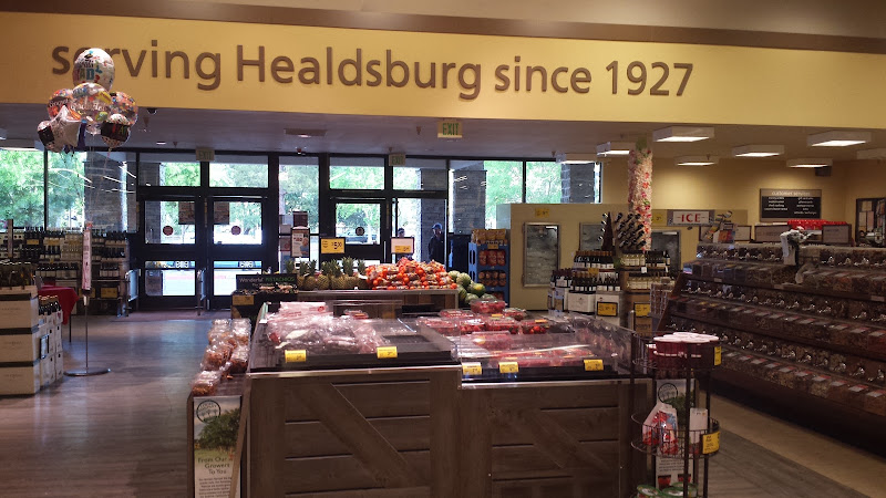 Safeway - Grocery store in Healdsburg