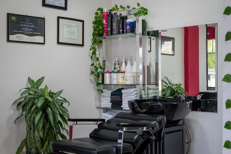 Sala de Belleza Glamour - Hairdresser in your area