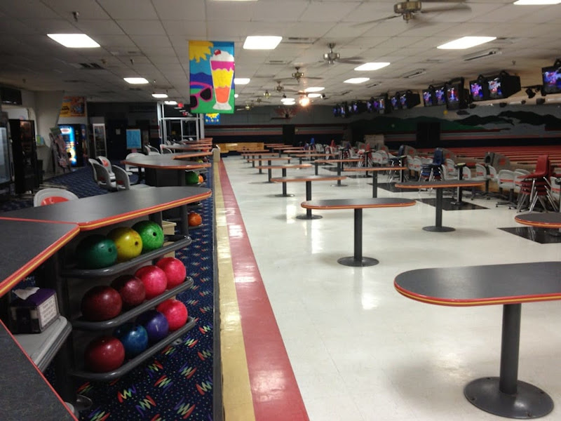 Fiesta Lanes Bowling Center - Bowling alley in New Braunfels