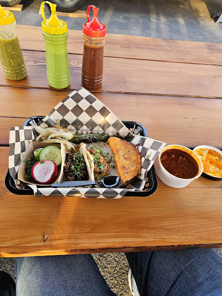 Casa De Madera Mexican Food Truck