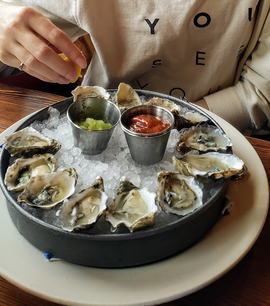 Duke's Seafood South Lake Union