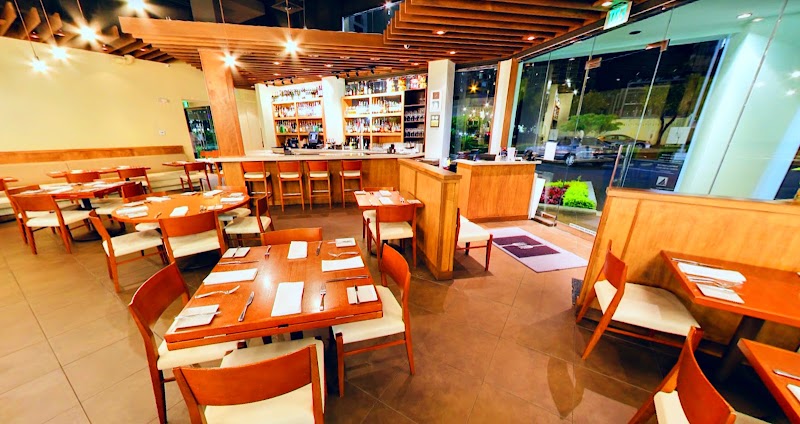 MW Restaurant - Pacific Rim restaurant in Commercial Unit