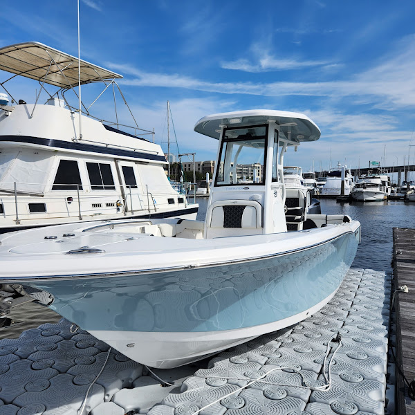 Destination Boat Clubs in Charleston - Water sports equipment rental service in Charleston