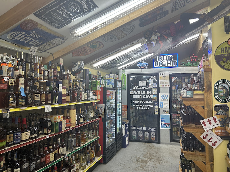 The Local Market, Liquor Shed & Mountain Thrift - Grocery store in Breckenridge