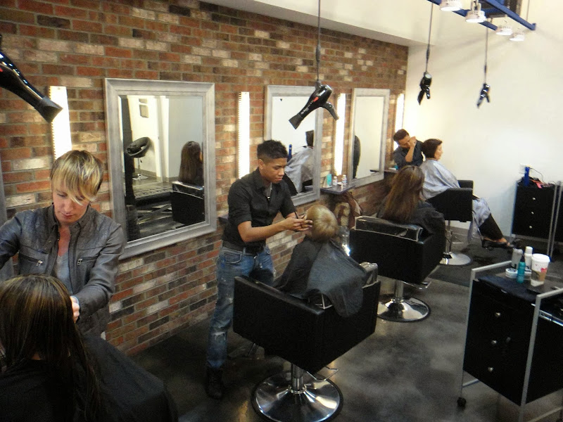 VIVA Hair Studio | The Lakes
