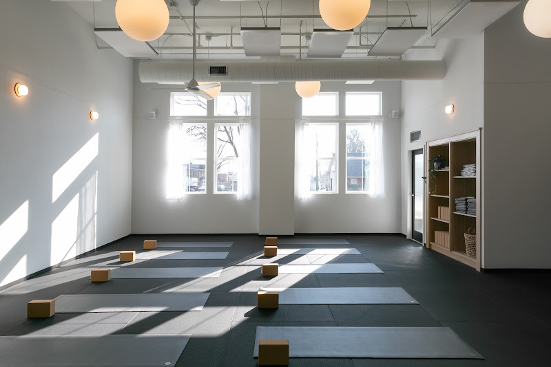 Hola Yoga - East Nashville