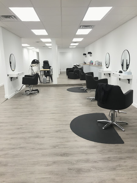 Salon Ruby - Hair salon in Elkhorn