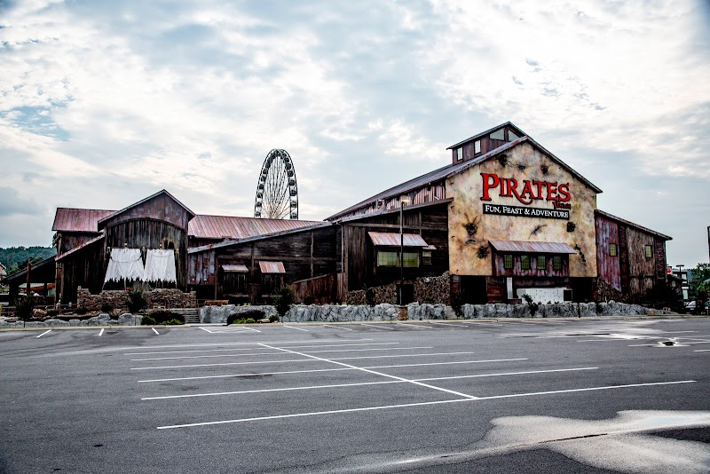 Pirates Voyage Dinner & Show